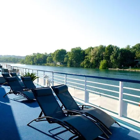 Bateau Le Chardonnay 4*