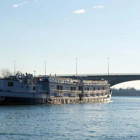 Hotel Bateau Le Chardonnay Avignon