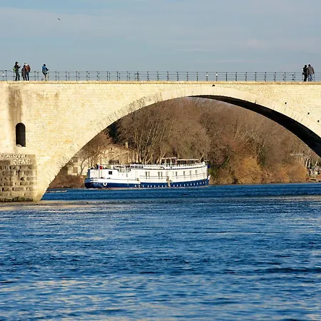 Bateau Le Chardonnay Hotel 4*