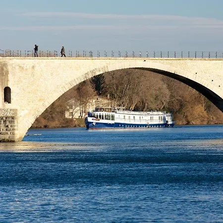 Bateau Le Chardonnay Hotel 4*